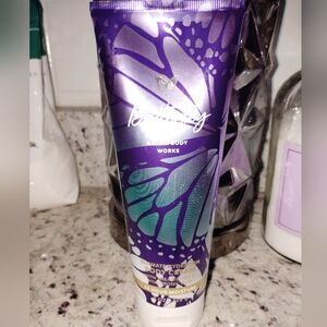Bath & Body Works Ultimate Hydration Body Cream - Butterfly 🦋